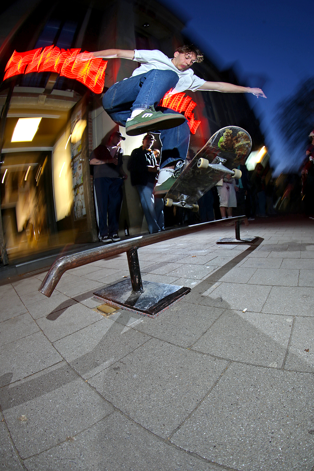 AntoniZeyer_KickflipFsBluntslide.jpg