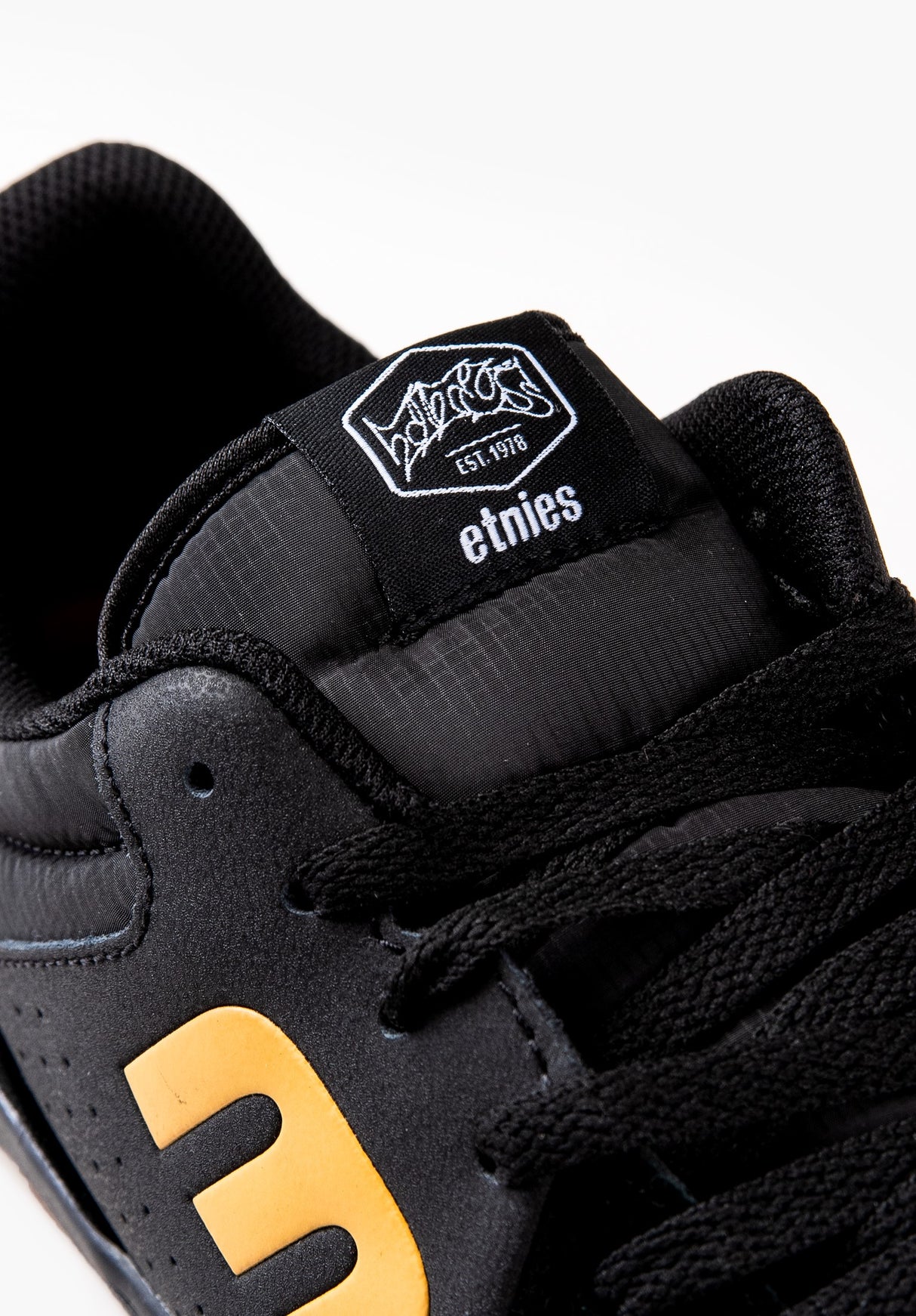 Etnies x TITUS Bundle