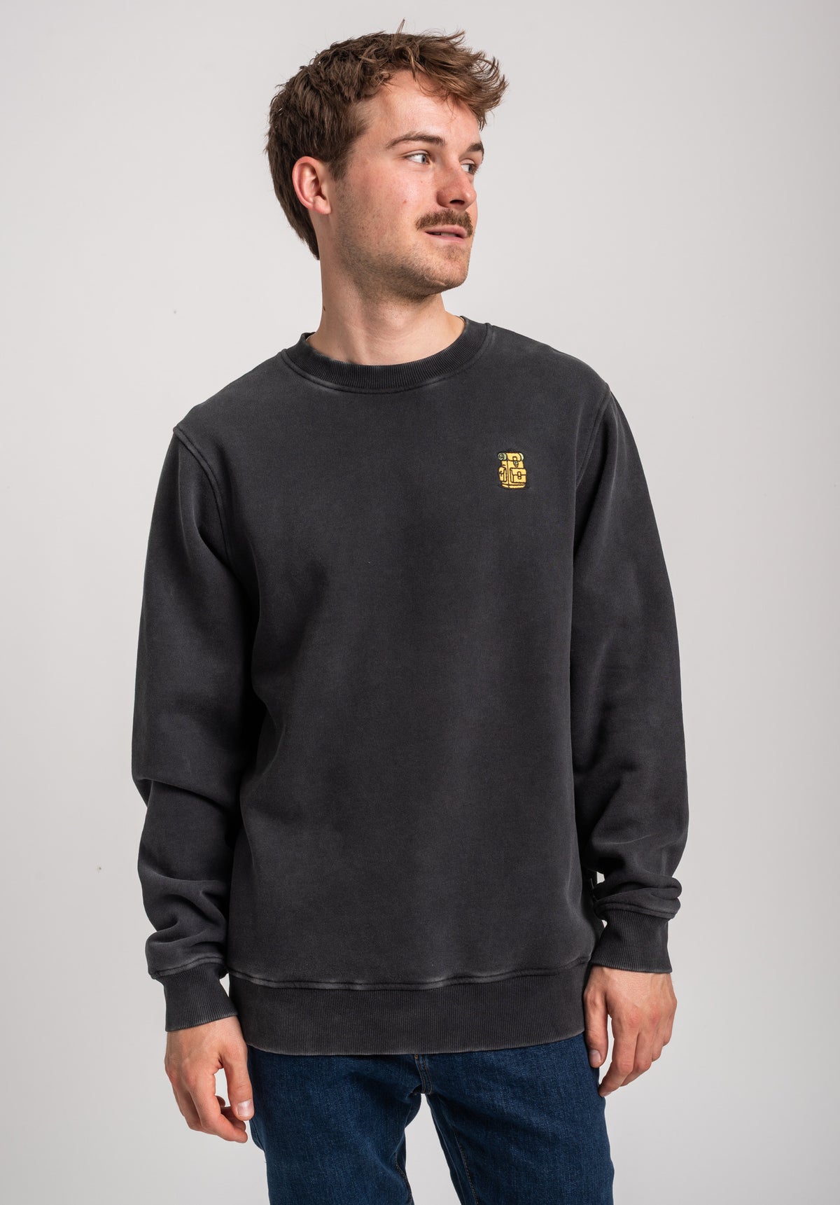 Rules Hiking Pack Sweatshirt blackfaded – Back view