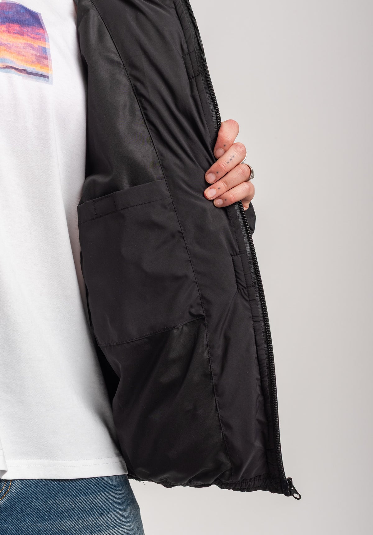 TITUS Arwene Winterjakke black – Set fra siden