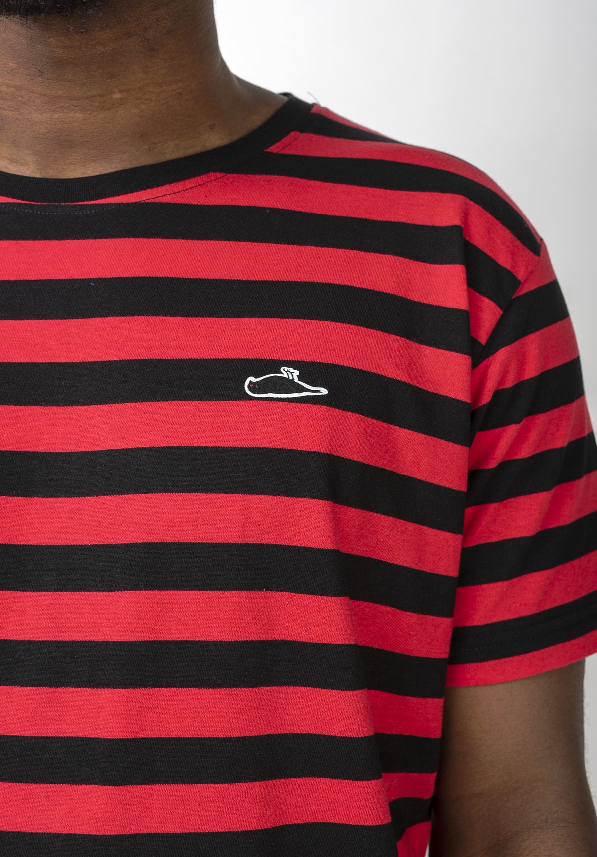 Atticus Frame Stripe T-Shirt black-red – Visning 2