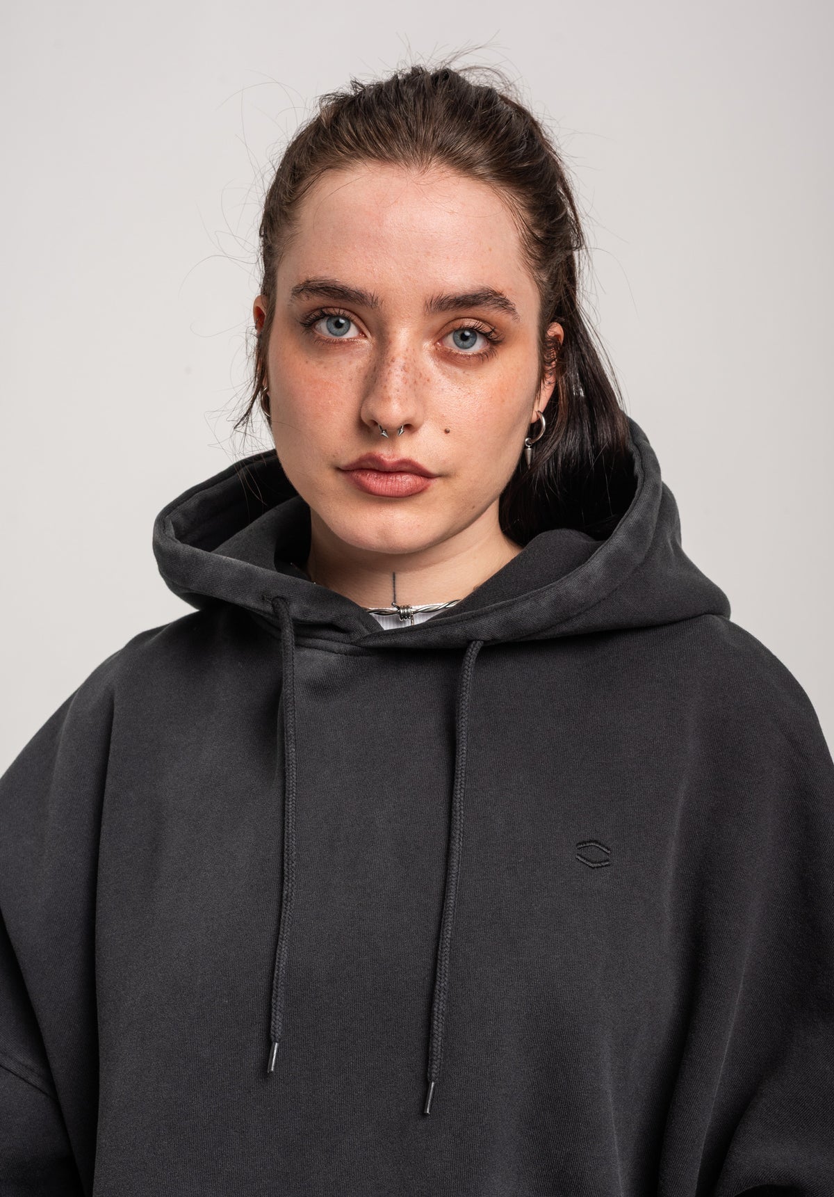 TITUS Aine Sudadera blackfaded – Vista de detalle 1