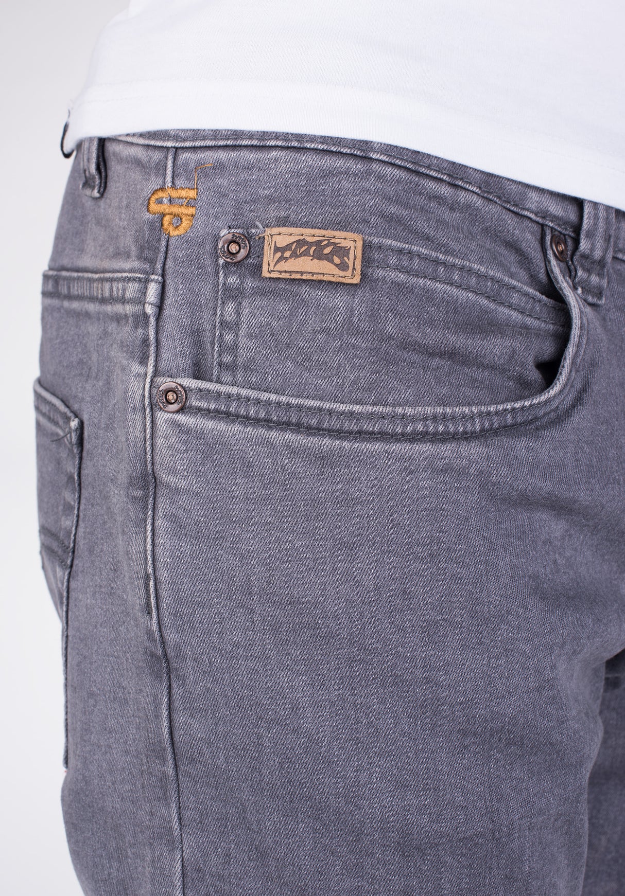 Taper Fit stonegrey Closeup2