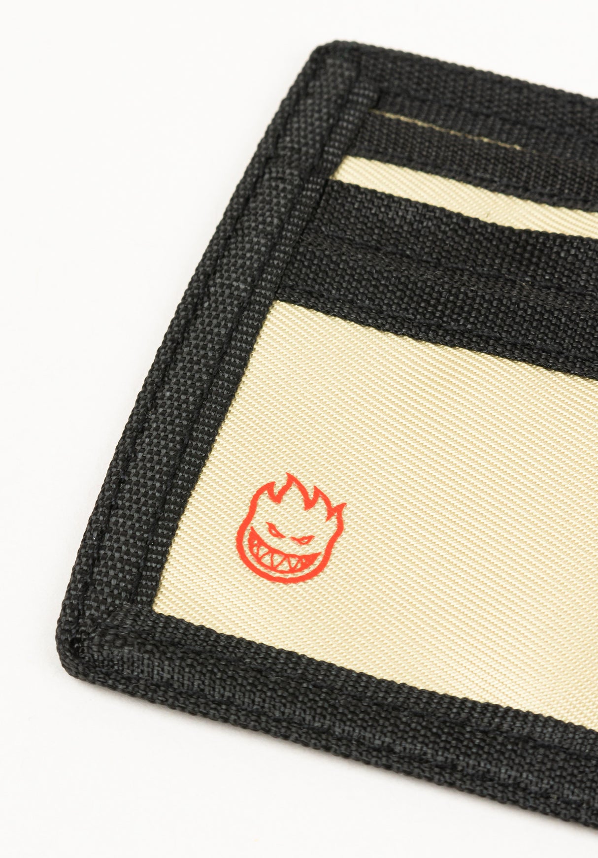Classic 87' Swirl tan-black Closeup2