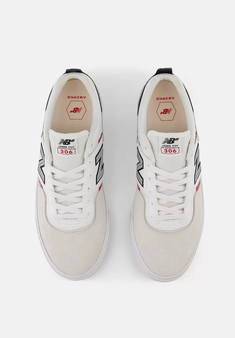 306 Jamie Foy lightgrey-white Closeup2