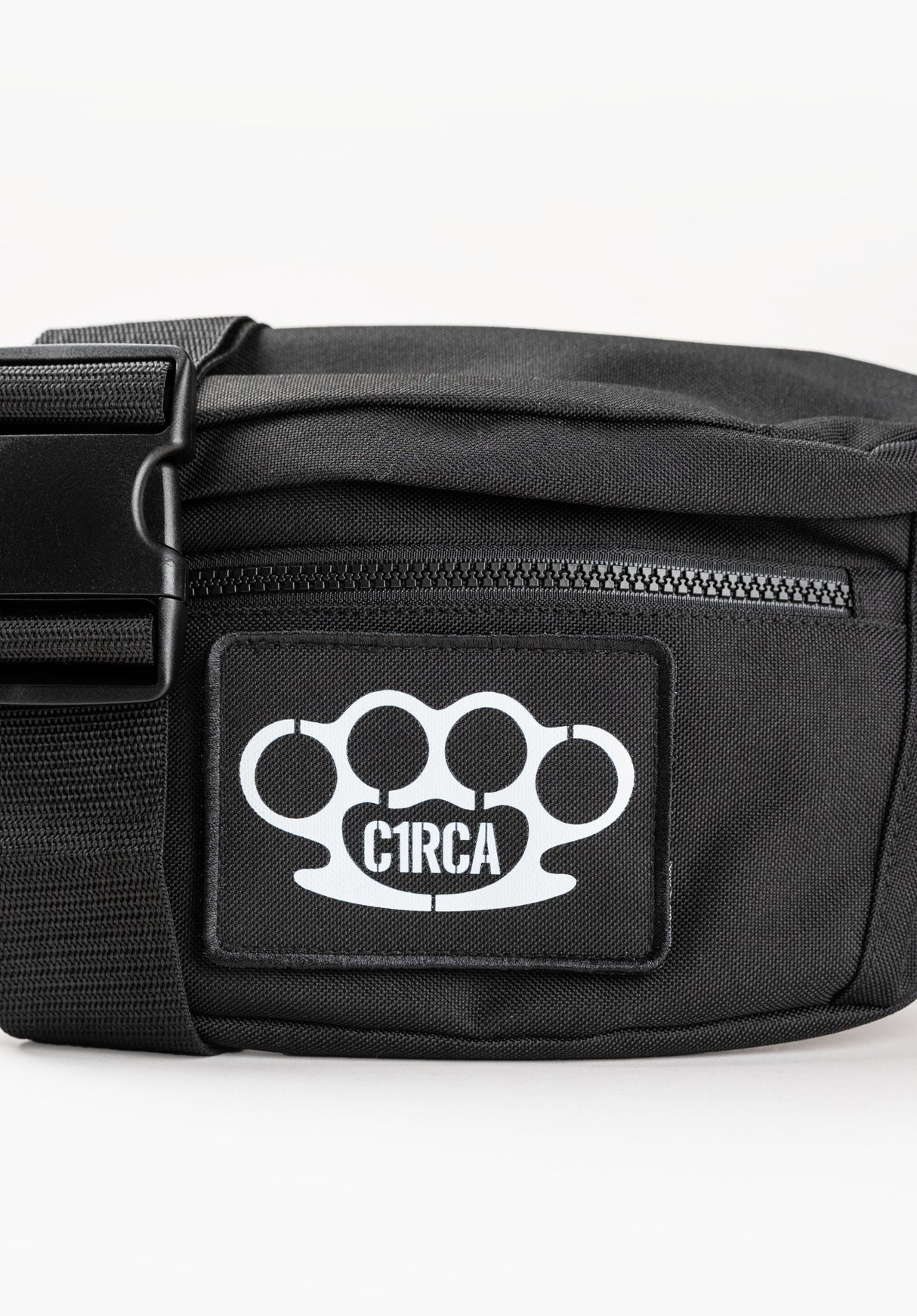 Peacemaker black Rueckenansicht