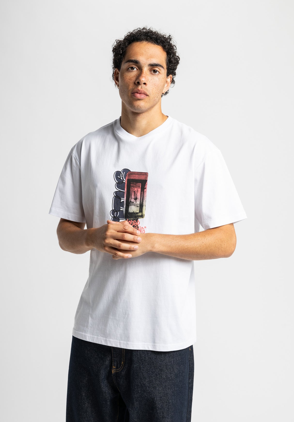 Phone booth white Closeup1