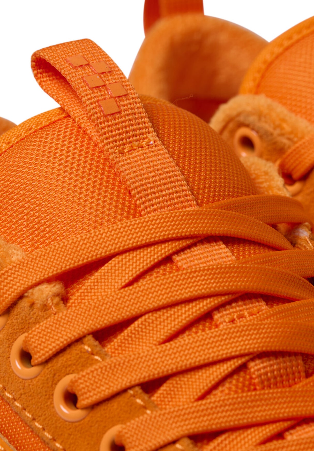 Skate Old Skool 36 + atibasolar Closeup2