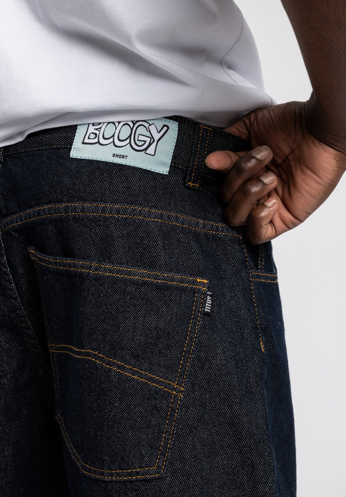 Boogy Short blue-rinsed Closeup2