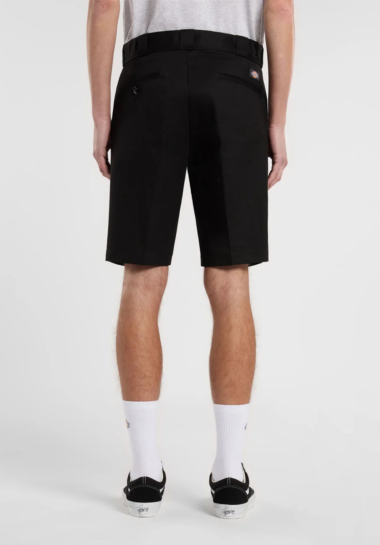 874 Short black Rueckenansicht