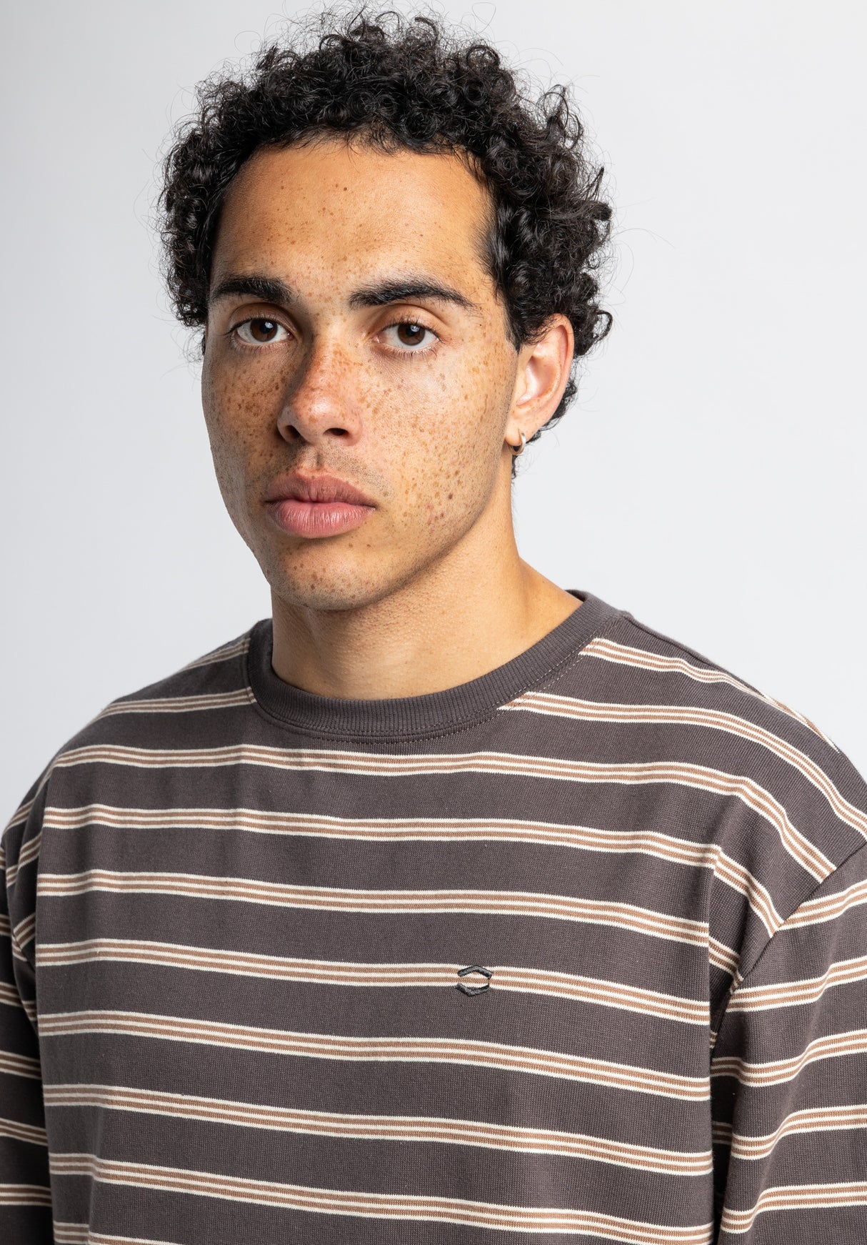 Icon Stripes brown-striped Closeup1