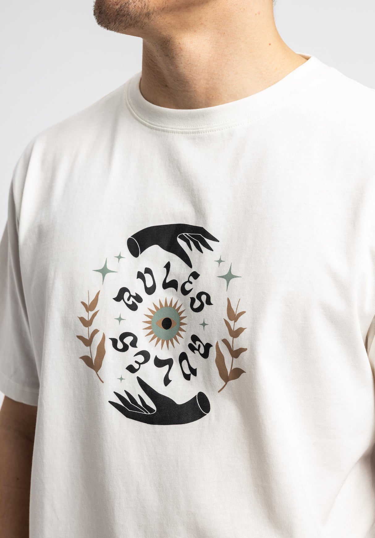 Circle offwhite Closeup1