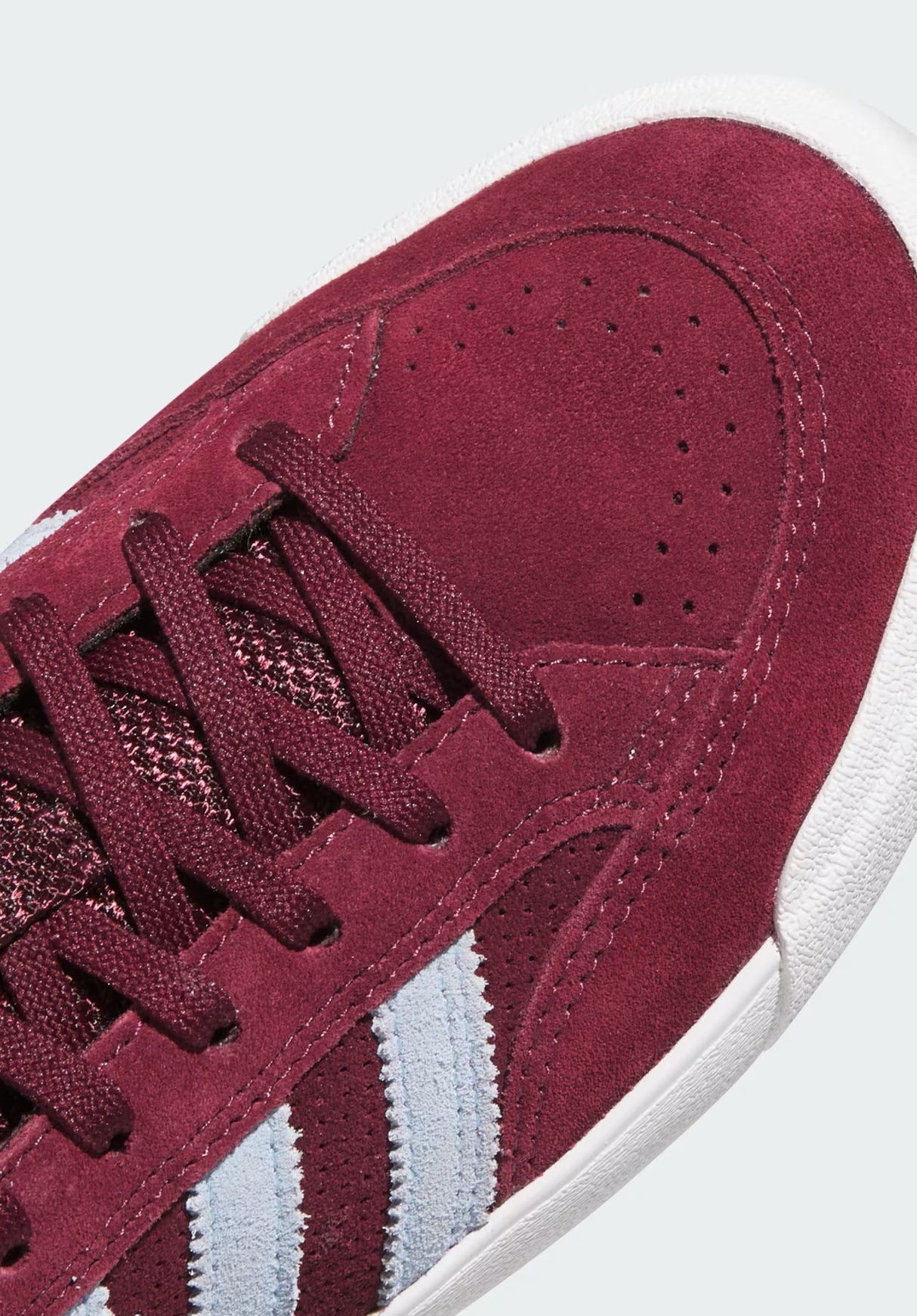 Nora maroon-white Seitenansicht