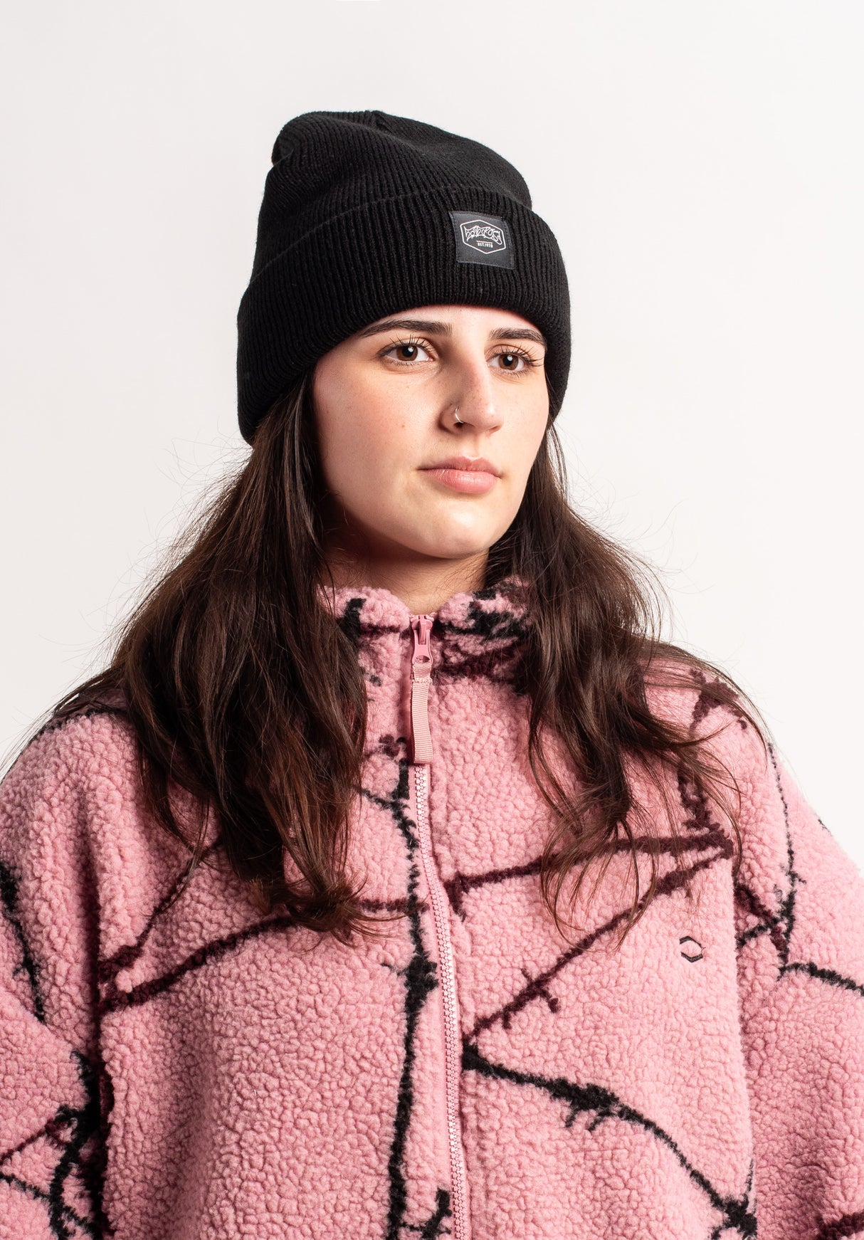 Big Logo black-black Closeup1