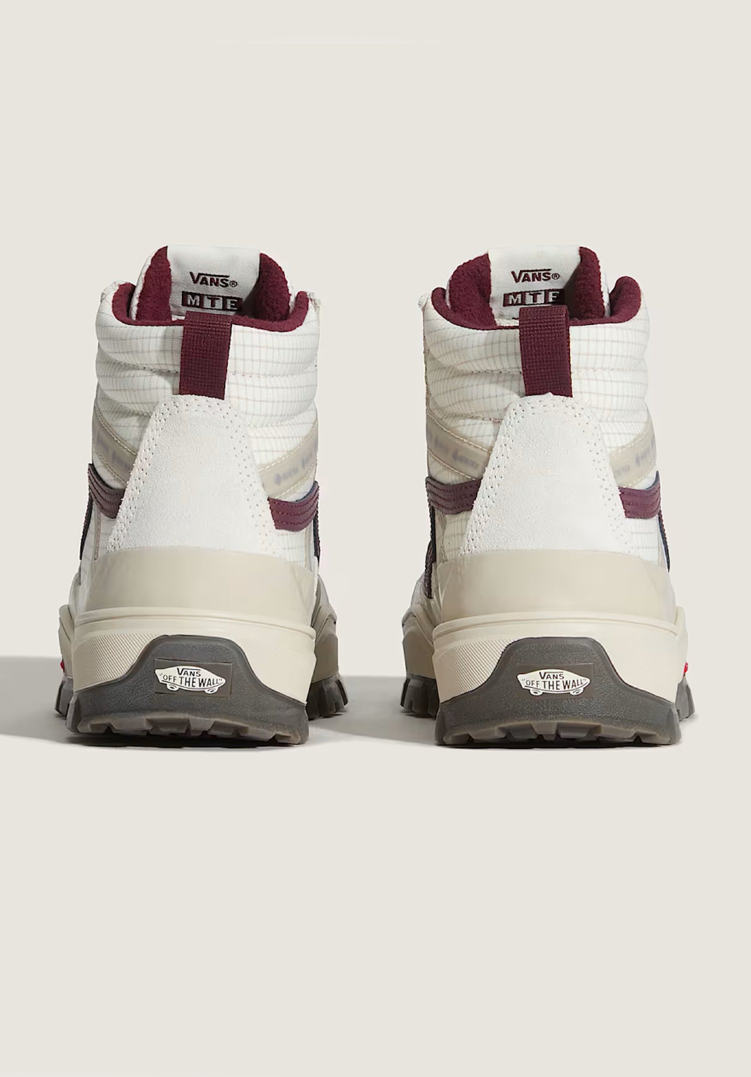 MTE Sk8-Hi Gore-Tex Insulated egret Closeup2 Zoom Image