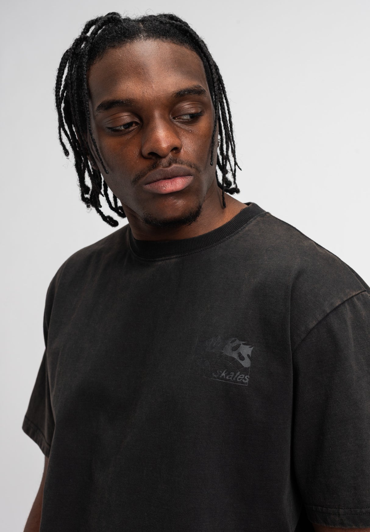 Heritage Clean blackfaded Closeup1