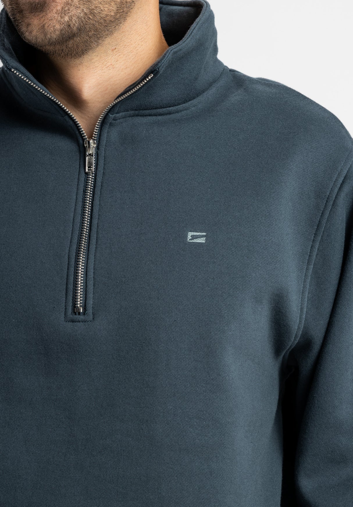 Atoni Thunder Rueckenansicht