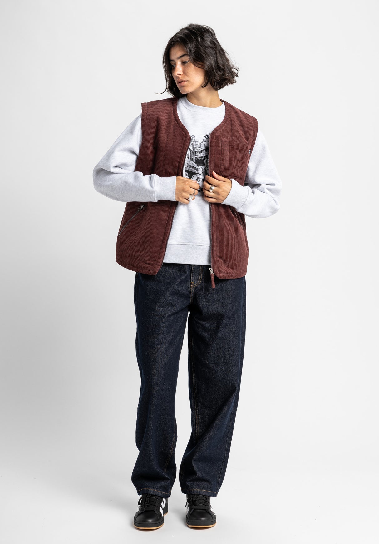 Canio darkcherry Closeup1