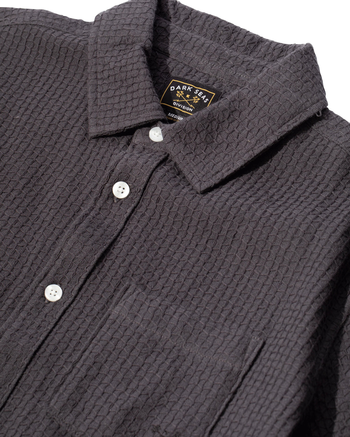 Tonal black Closeup1