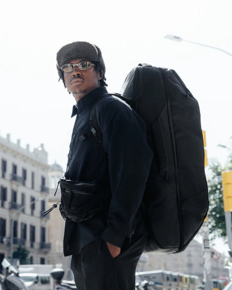 Skateboarding Pro Travel Pack 65L blackout Closeup1