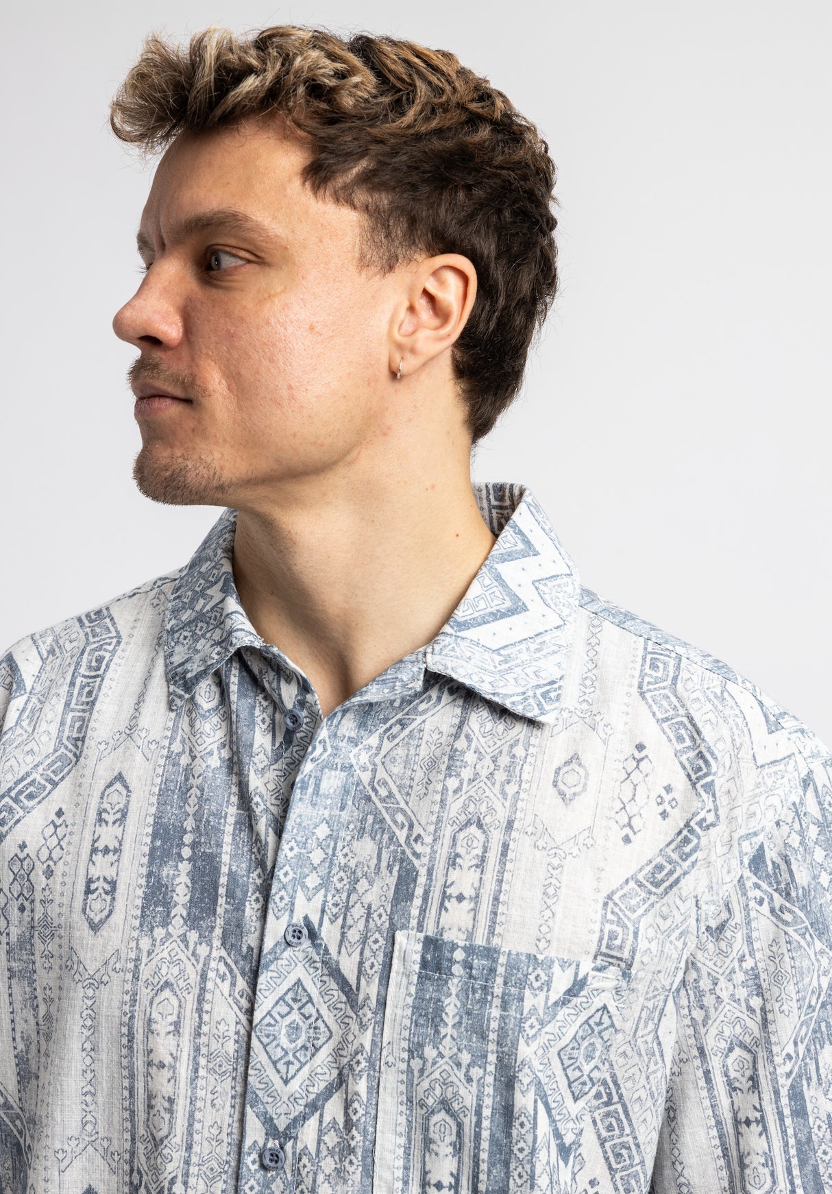 Lyannis blue-allover Rueckenansicht