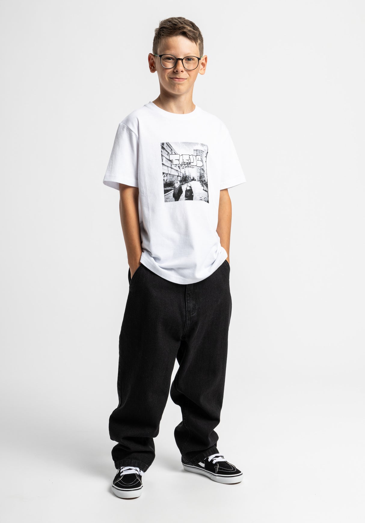 Hood Walk Kids white Closeup1