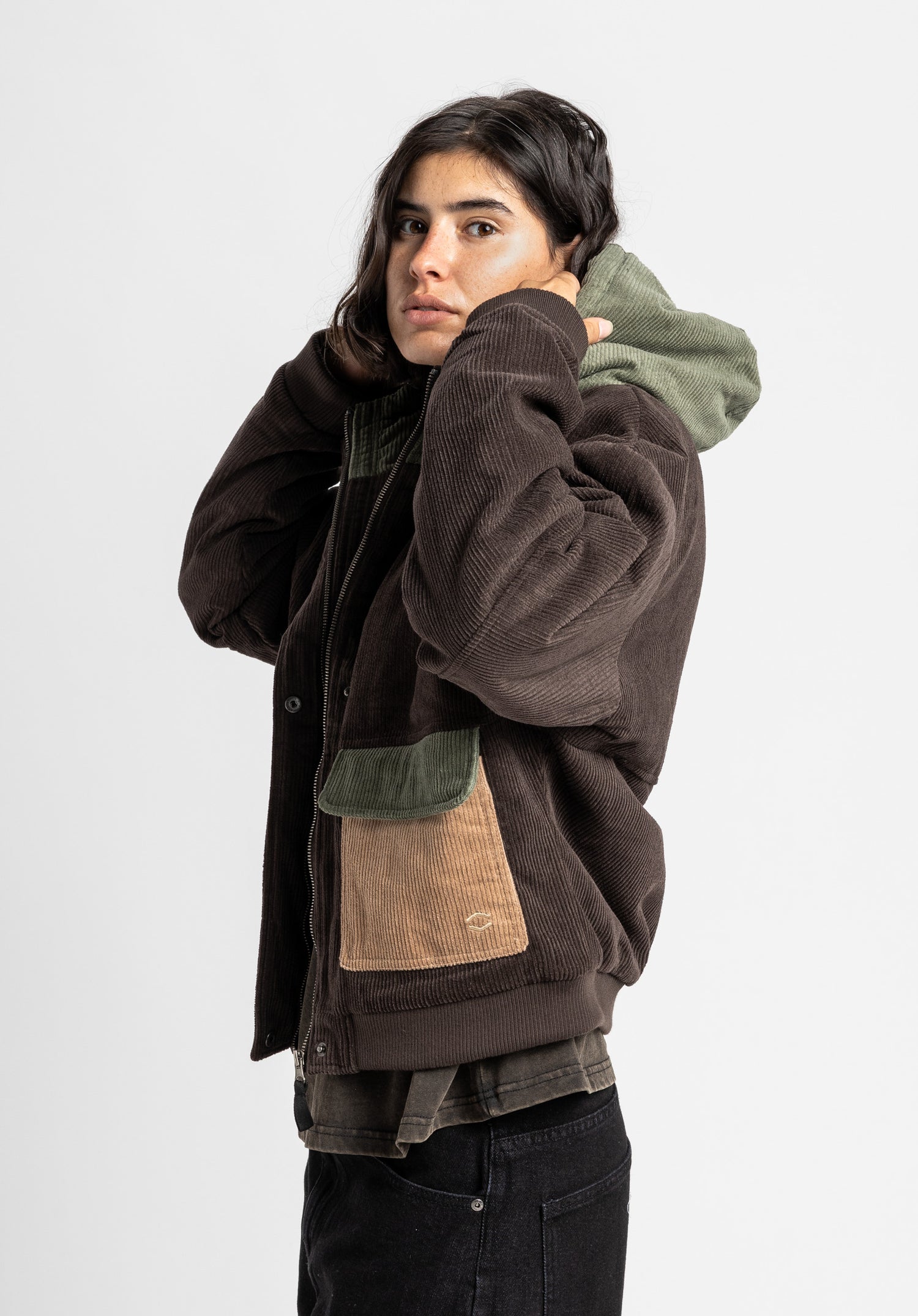 Meja darkbrown Closeup1 Zoom Image