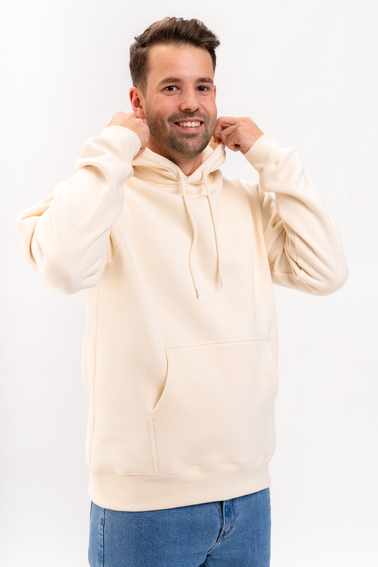 Easy Hood ivory Closeup2