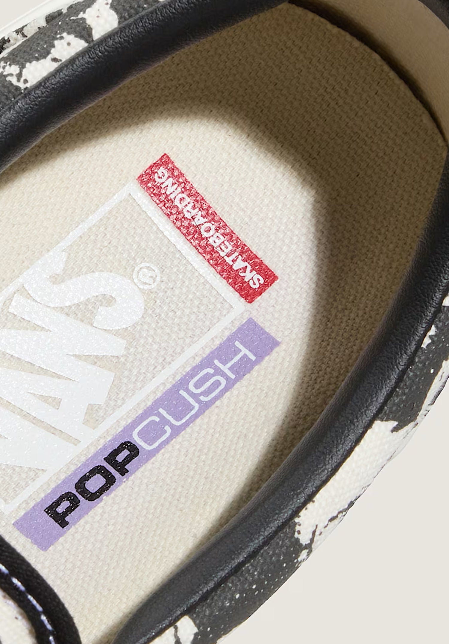 Skate Slip-On skullpileblack-white-gum Closeup1 Zoom Image