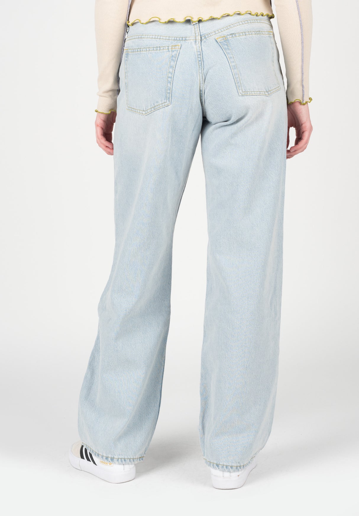 Hill canyonpaleworn Closeup1