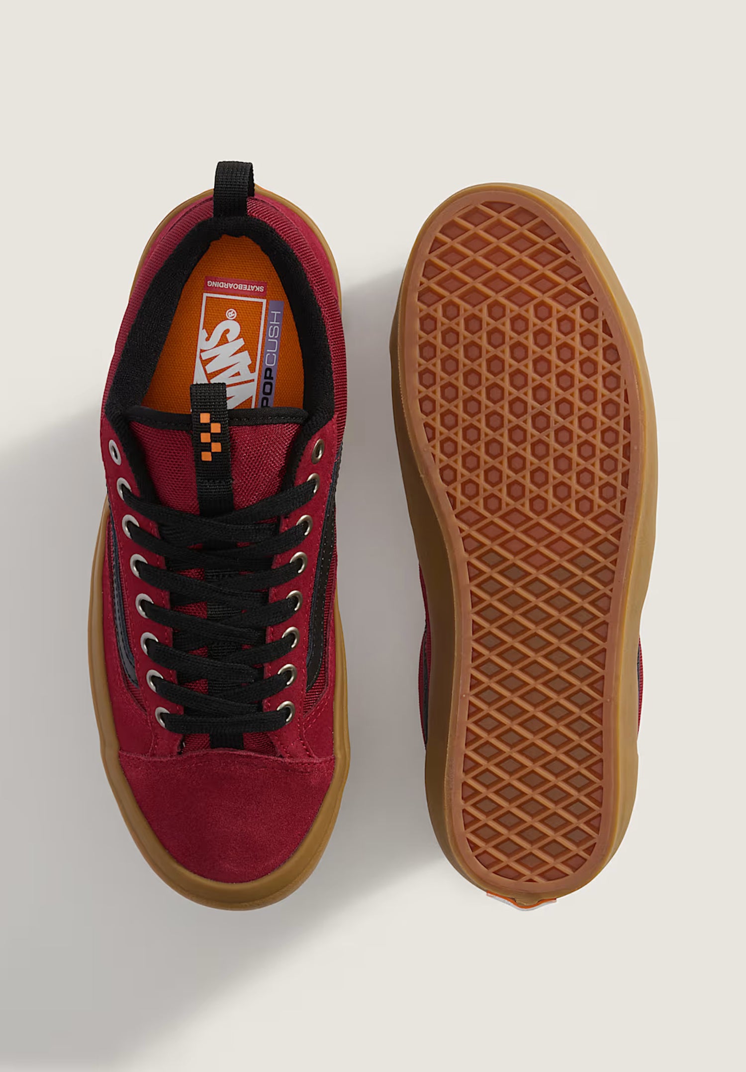 Skate Old Skool 36 + gumburgundy Closeup1 Zoom Image