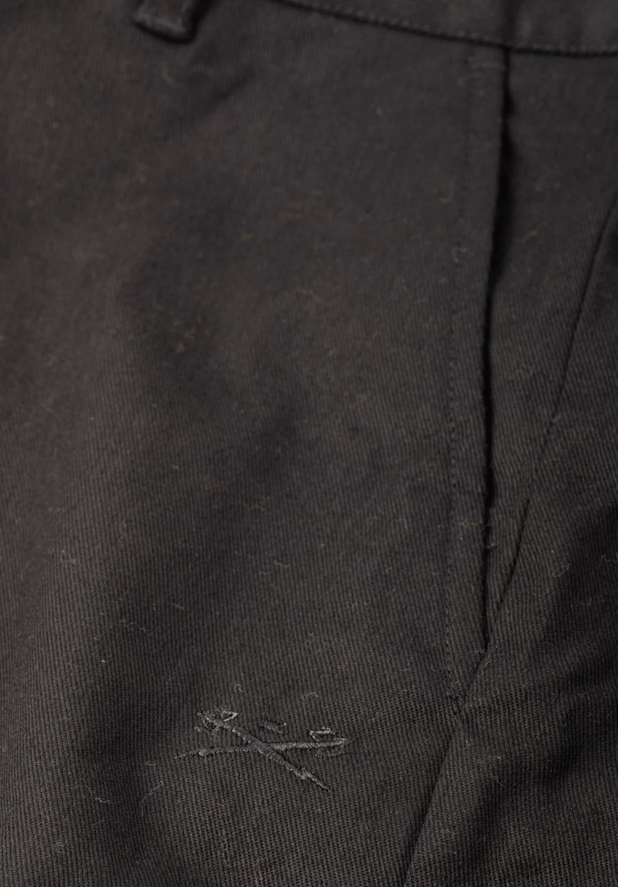 Go-To black Closeup2