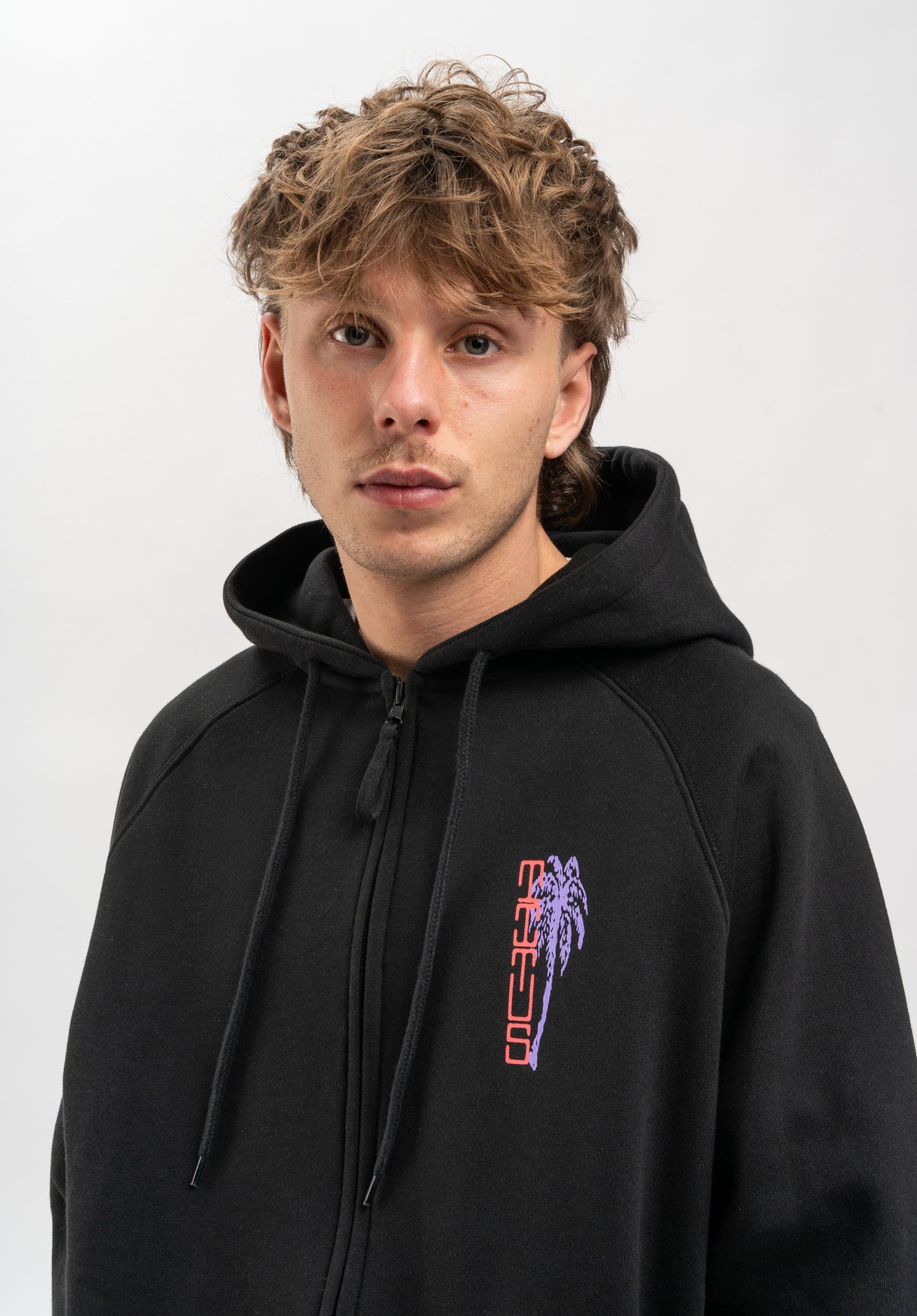 Terje black Closeup2