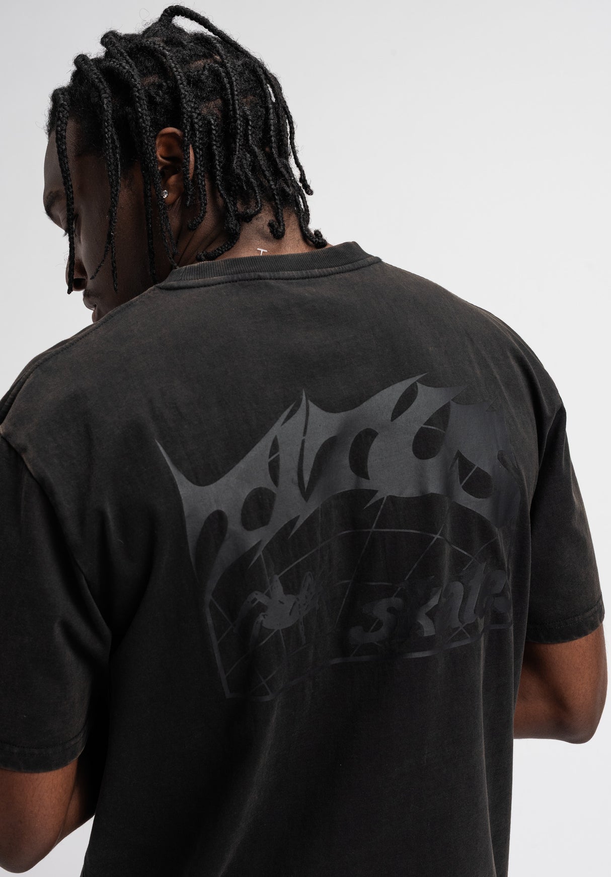 Heritage Clean blackfaded Closeup2