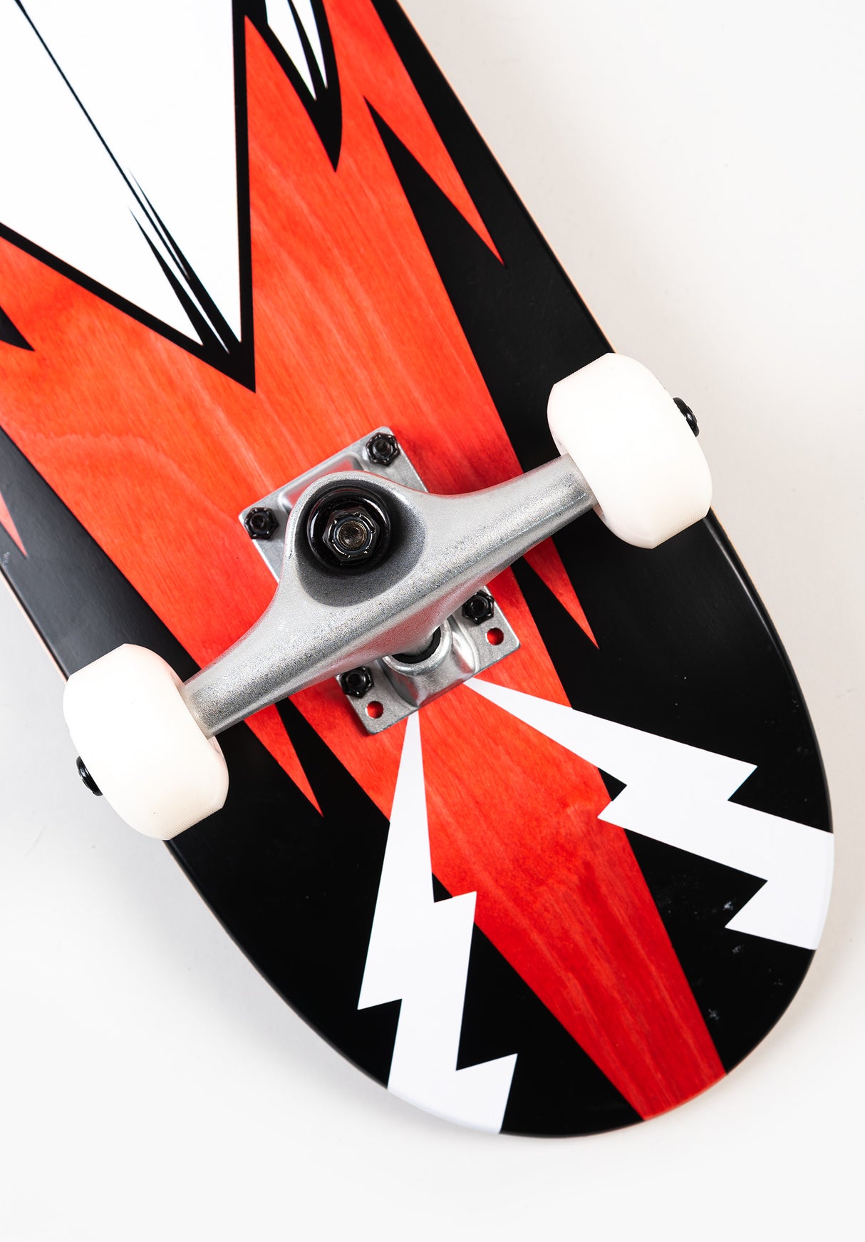 Blackbird Owl black-red-white Closeup2