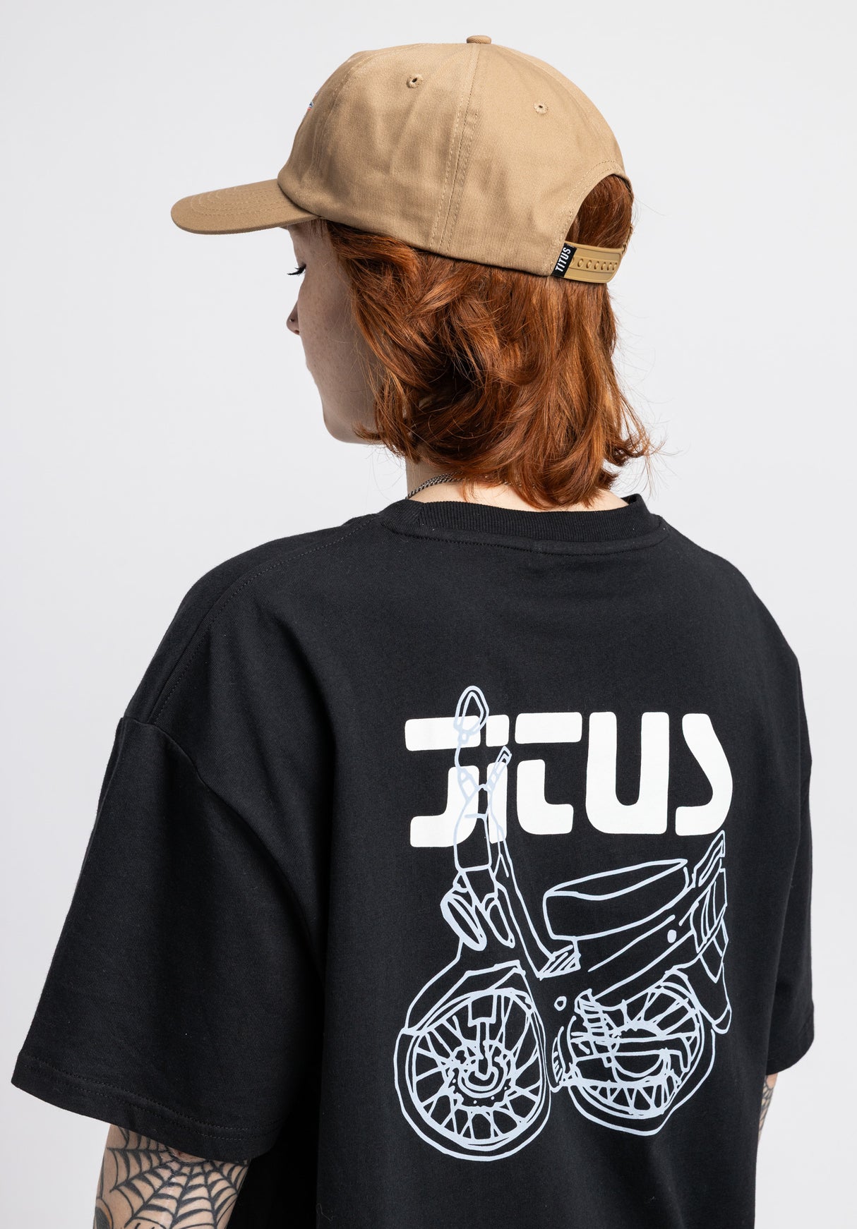 Moped black Closeup1