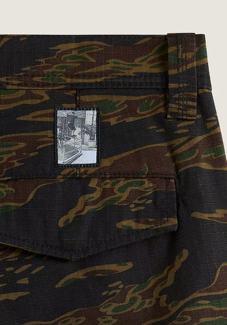 Skate Loose Atiba Haze Cargo black-camo Closeup1
