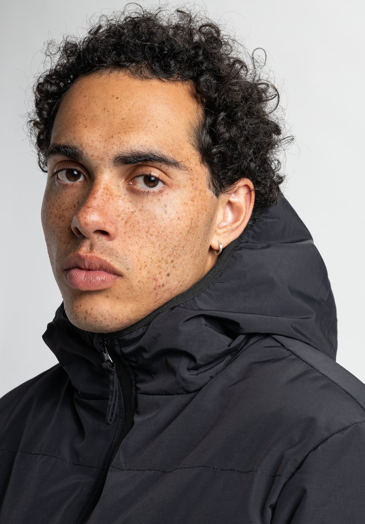 Puffer black Oberansicht