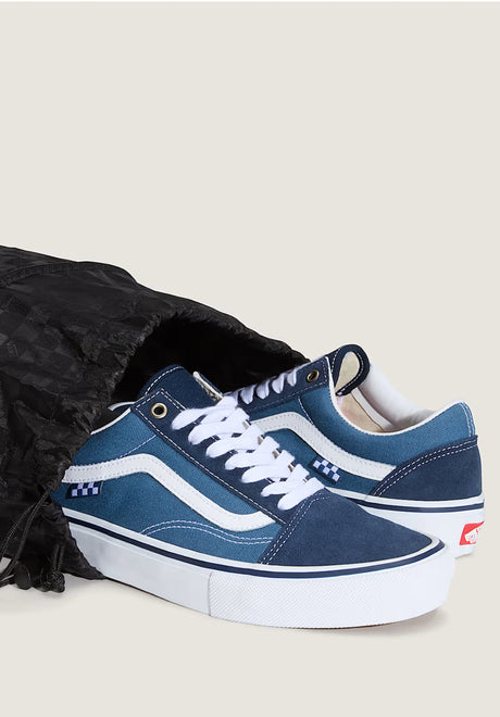 Overnight black Closeup2