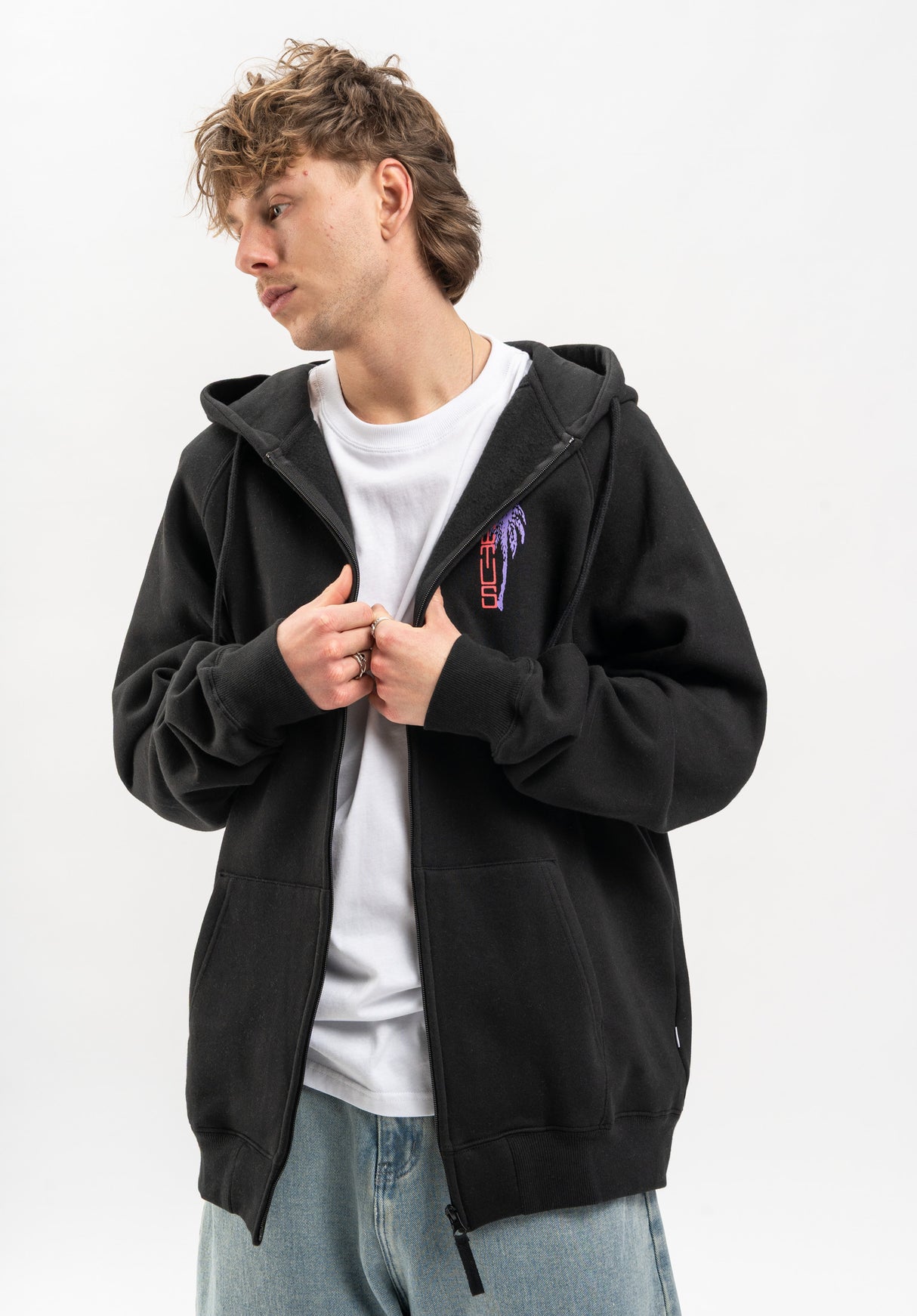 Terje black Closeup1