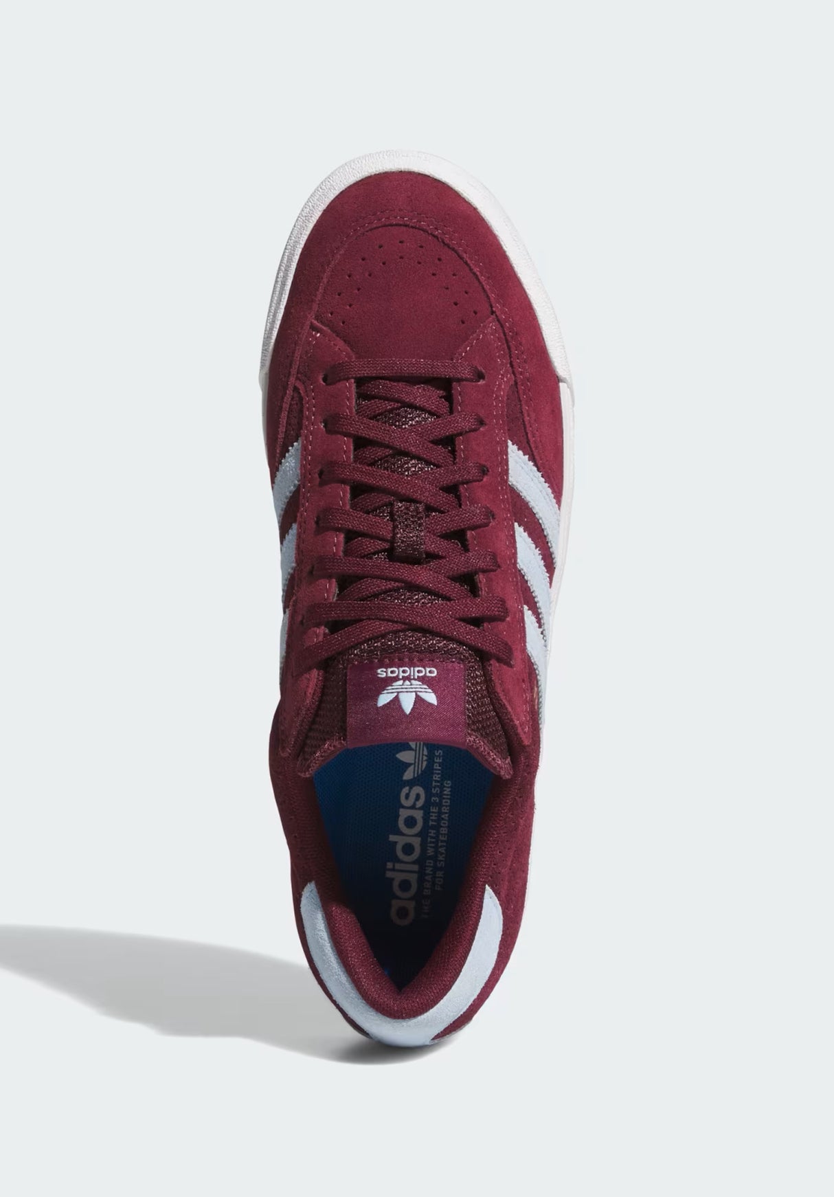 Nora maroon-white Closeup1