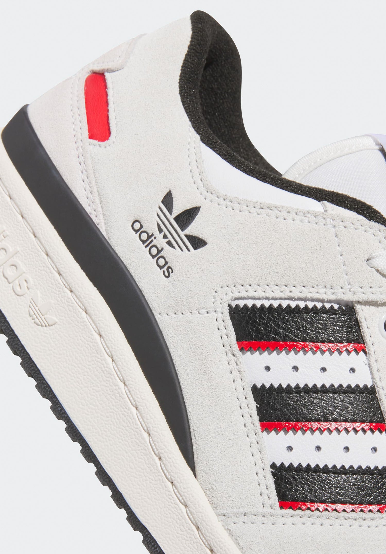 Forum 84 Low ADV crystalwhite-coreblack-betterscarlet Oberansicht Zoom Image