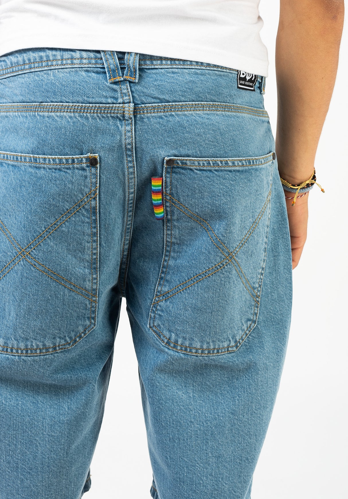 X-tra Baggy Short moon Closeup2