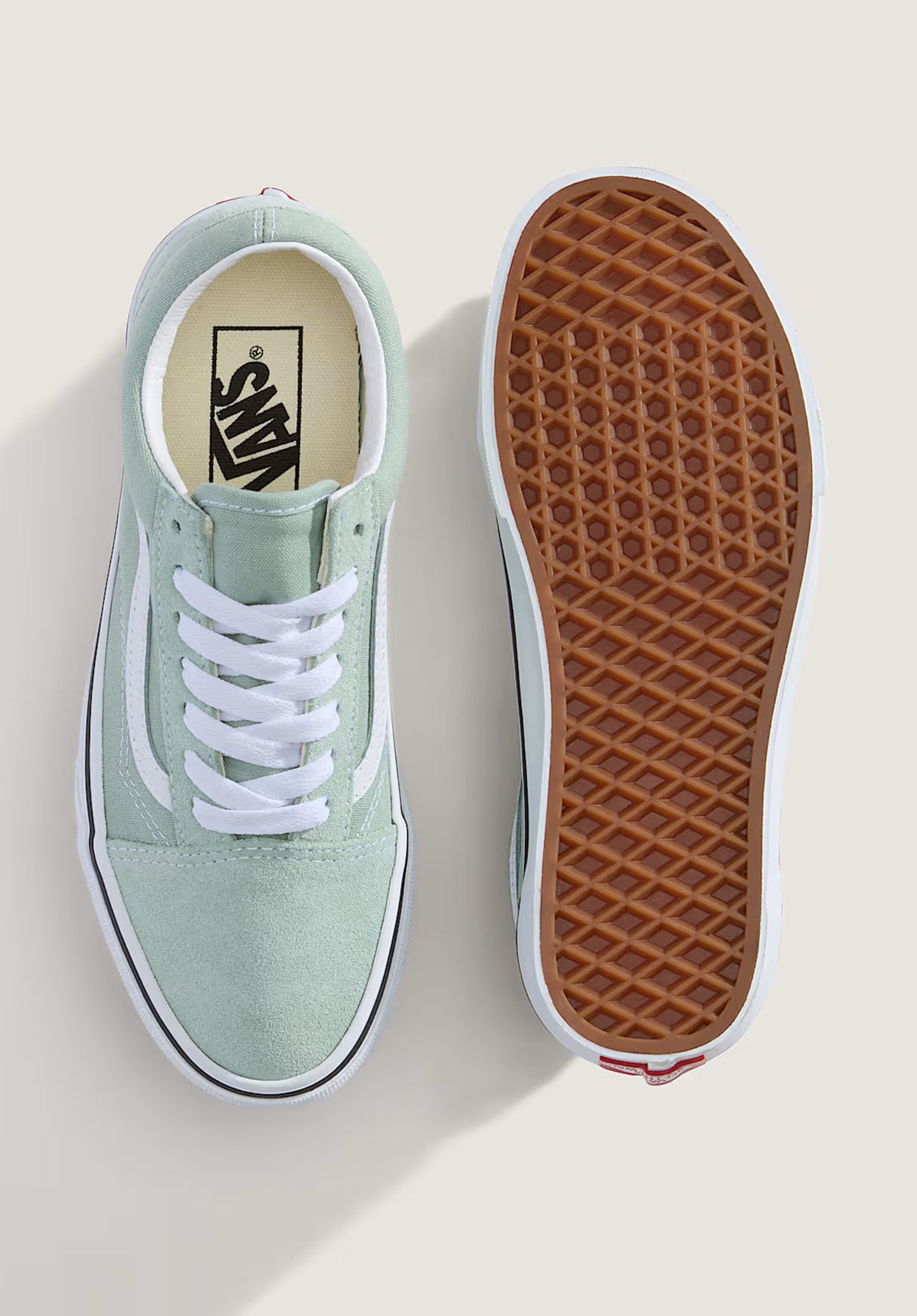 Old Skool colortheory-grayolive Closeup1