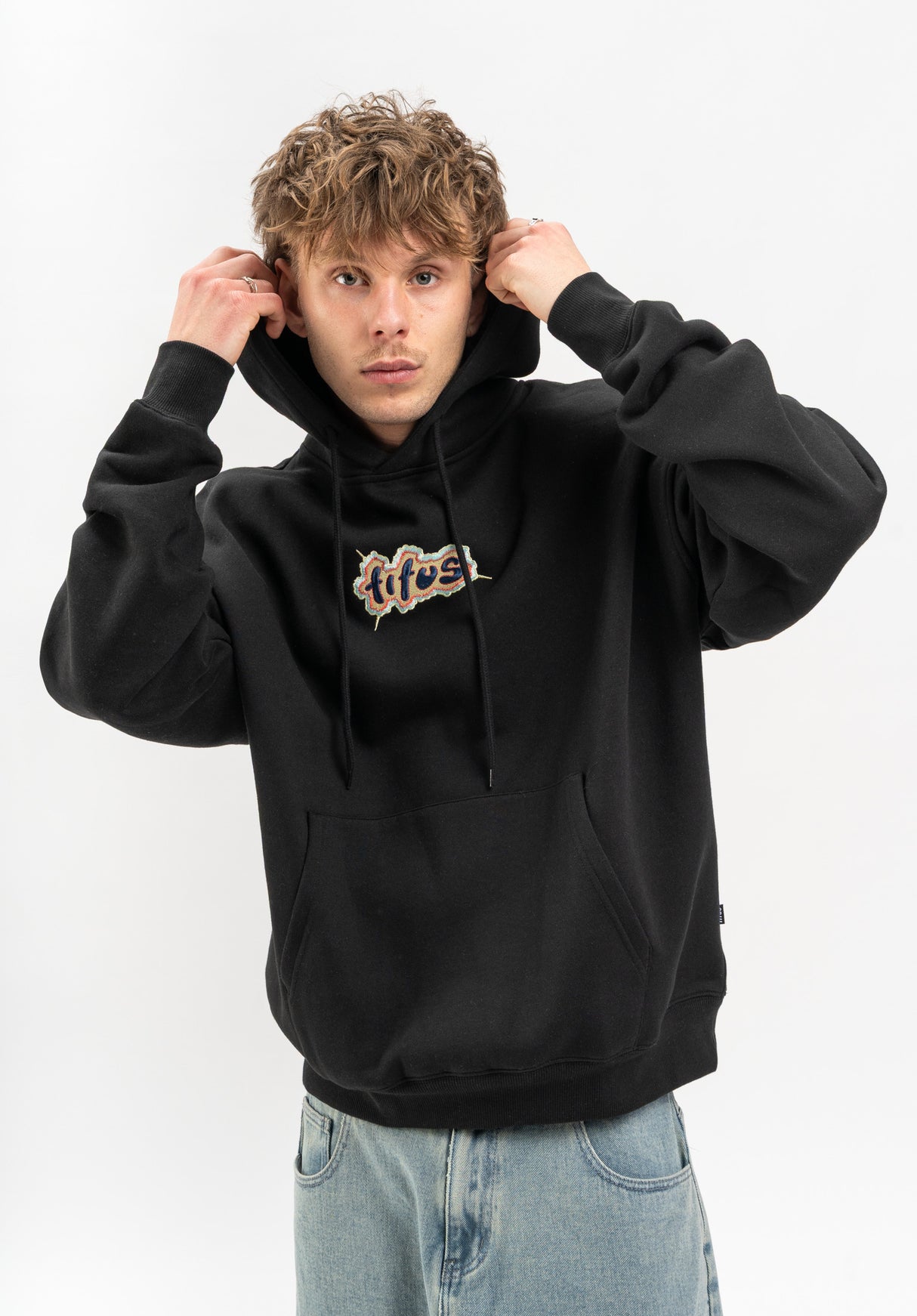 Carmo black Closeup1