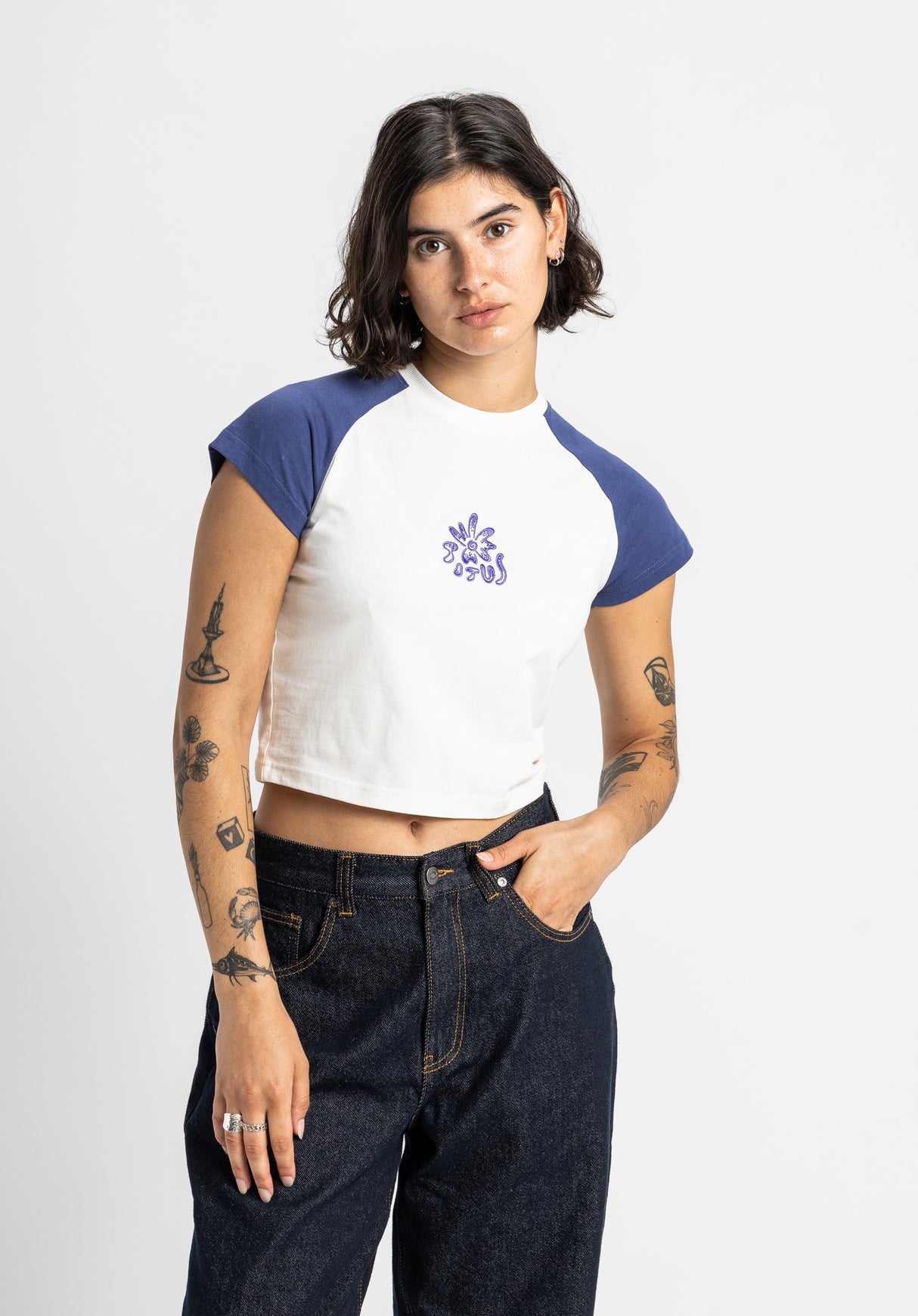 Enzio offwhite Closeup1