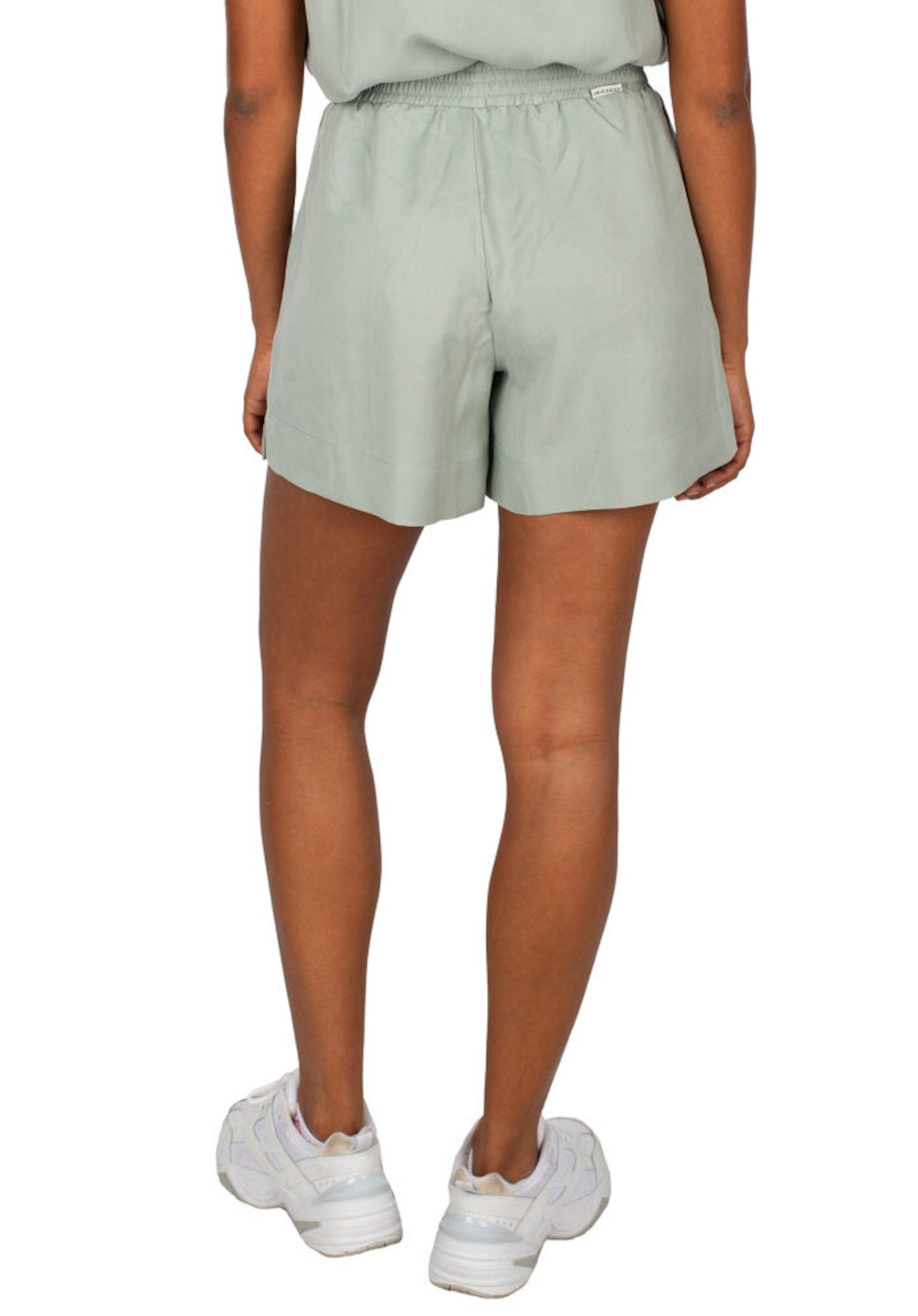 Tenca sage Rueckenansicht