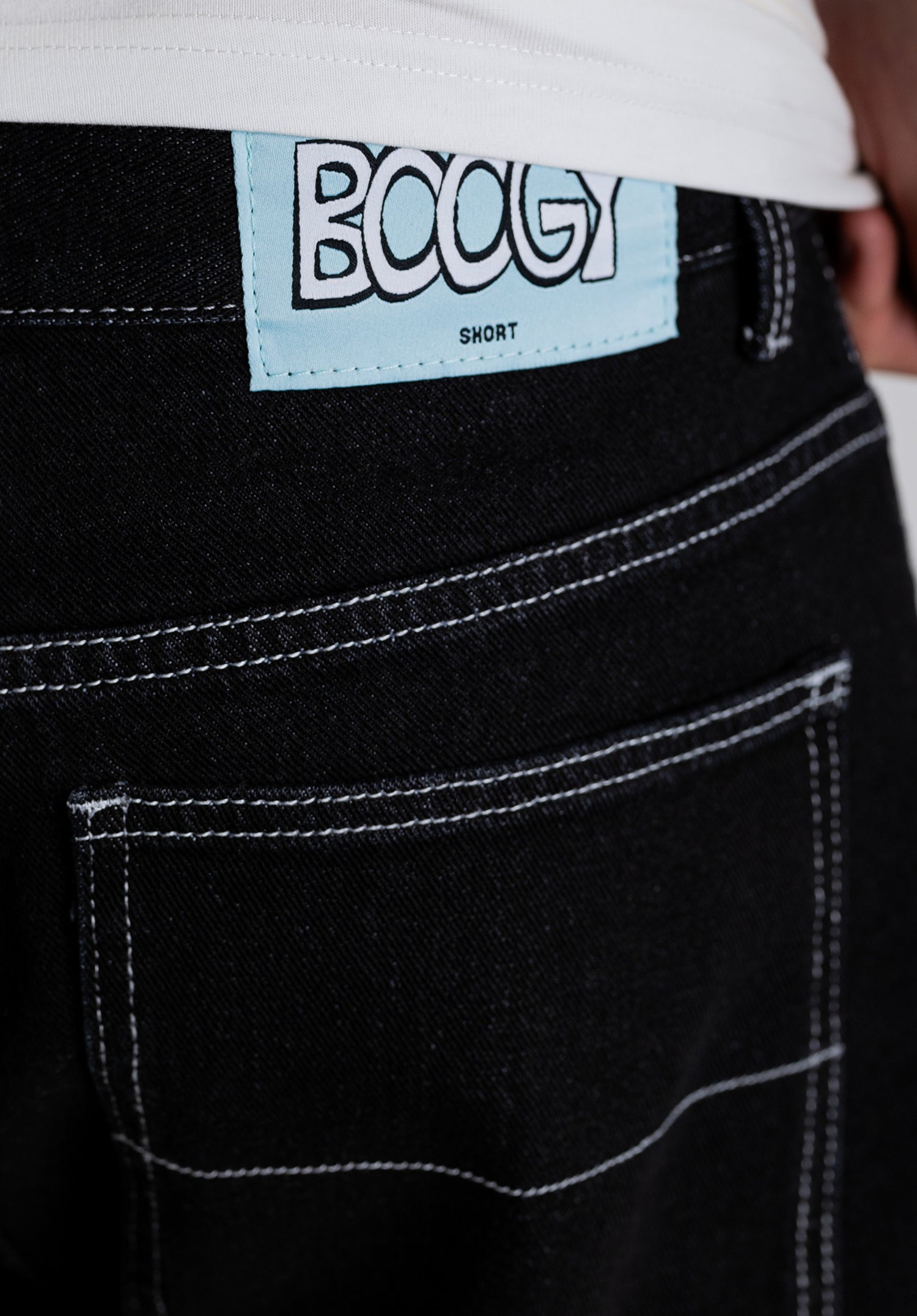 Boogy Short blackdenim Closeup1 Zoom Image