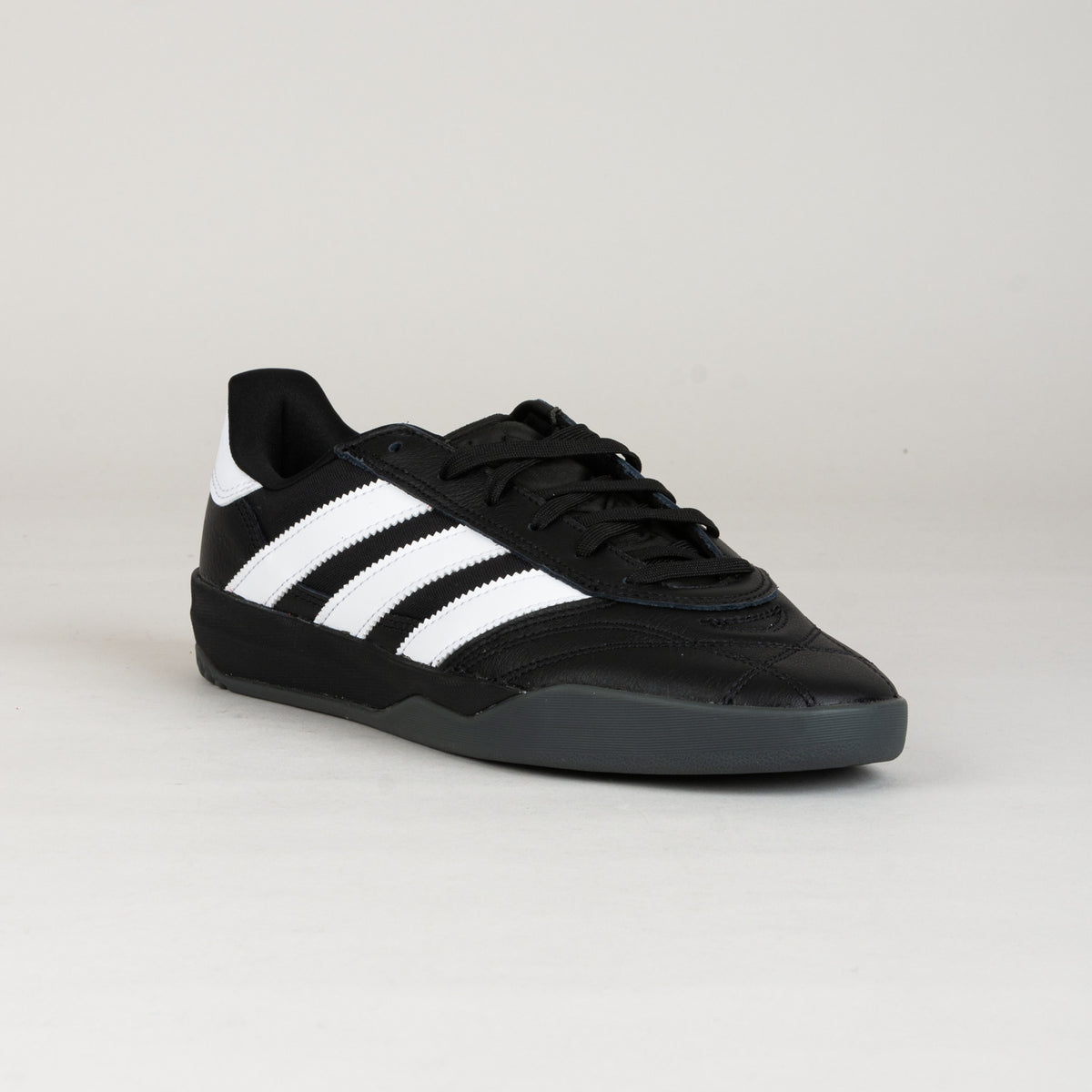Copa Premiere adidas-skateboarding Mens Shoes in coreblack-carbon