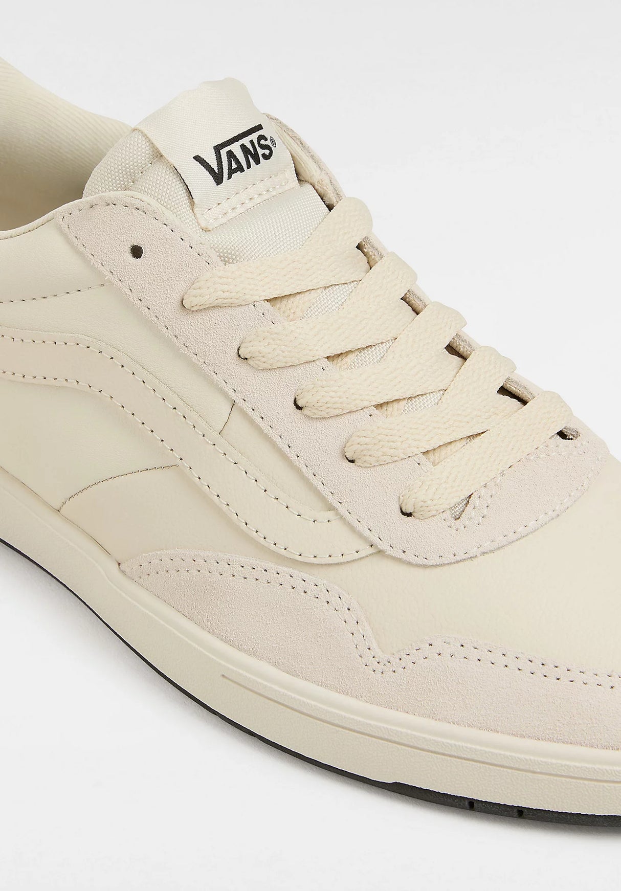 Cruze Too CC monoturtledove Closeup2